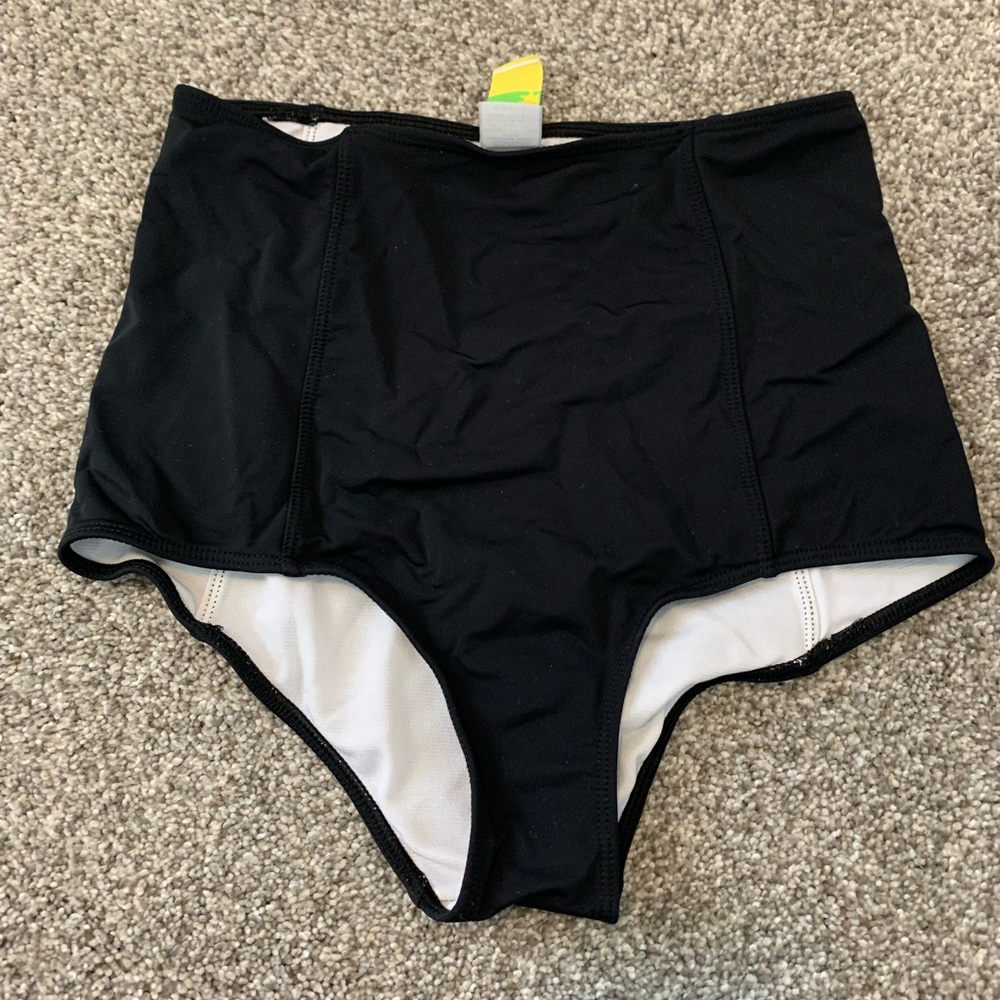 Kortni jeane black high waisted bottoms